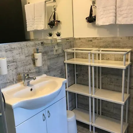 Διαμέρισμα & *